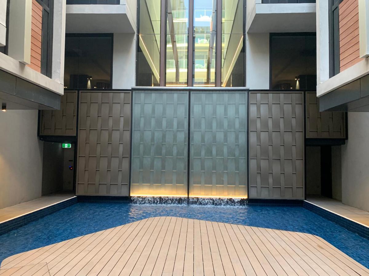 Midnight Luxe 1Br 1Bath Apartment 104 In The Heart Of Braddon Pool Sauna Secure Parking Wine Wifi Canberra Luaran gambar
